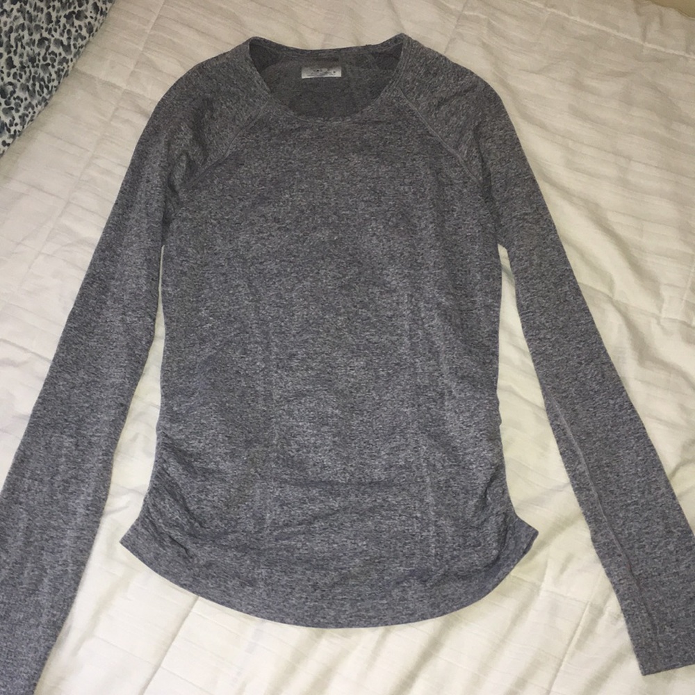 athletic long sleeve shirt workout top